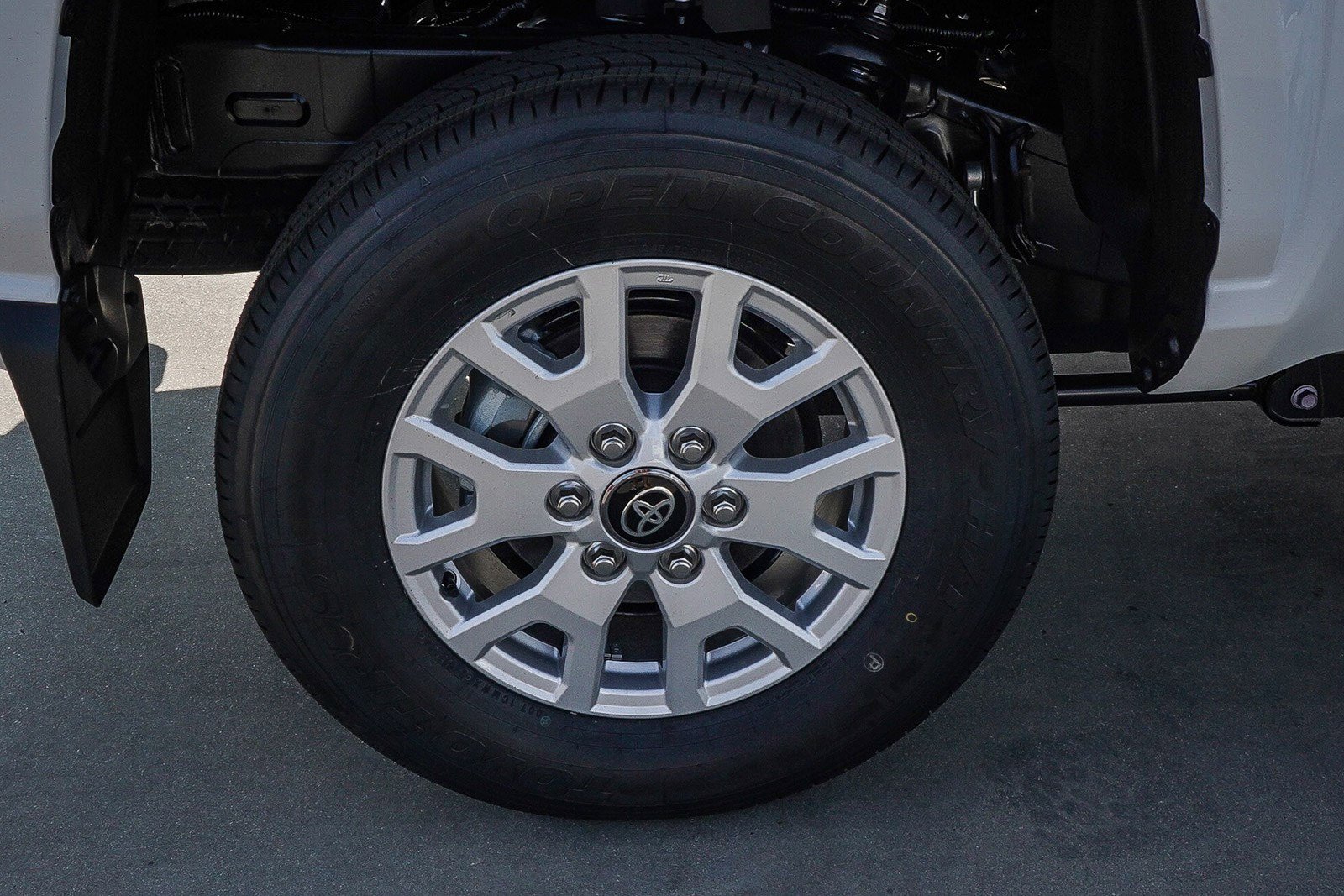 2025 Toyota Tacoma SR5 photo 8