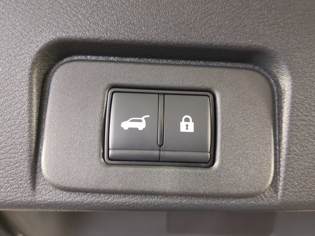 2026 Nissan Rogue SV photo 16