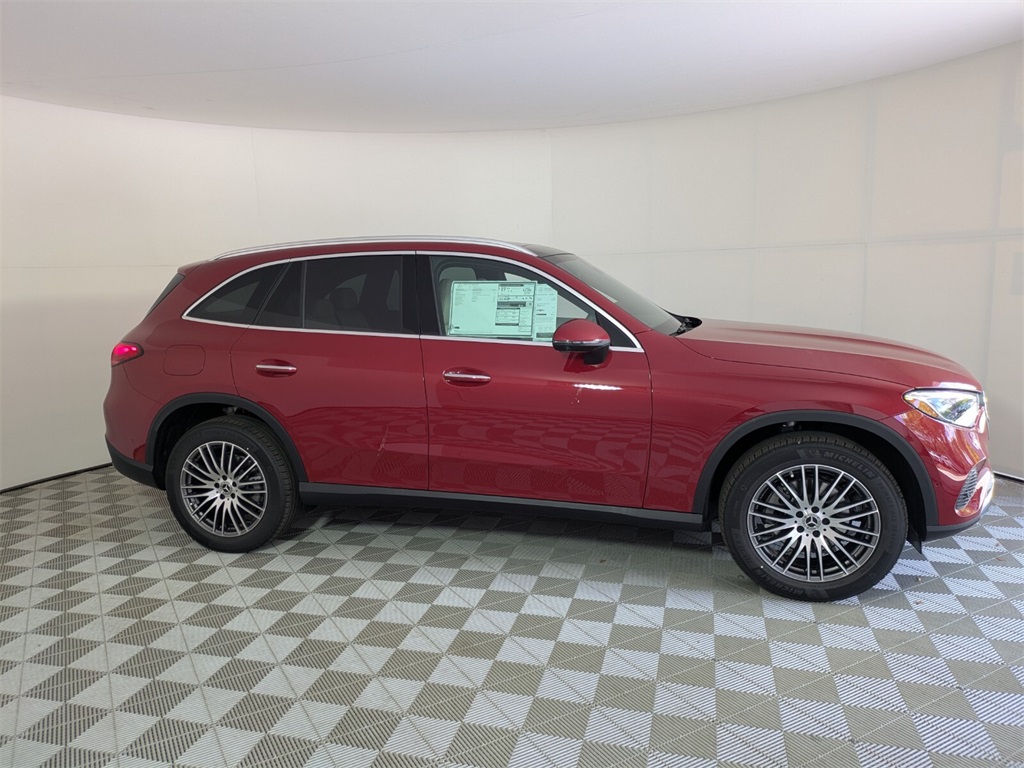 2026 Mercedes Benz GLC 300 photo 3