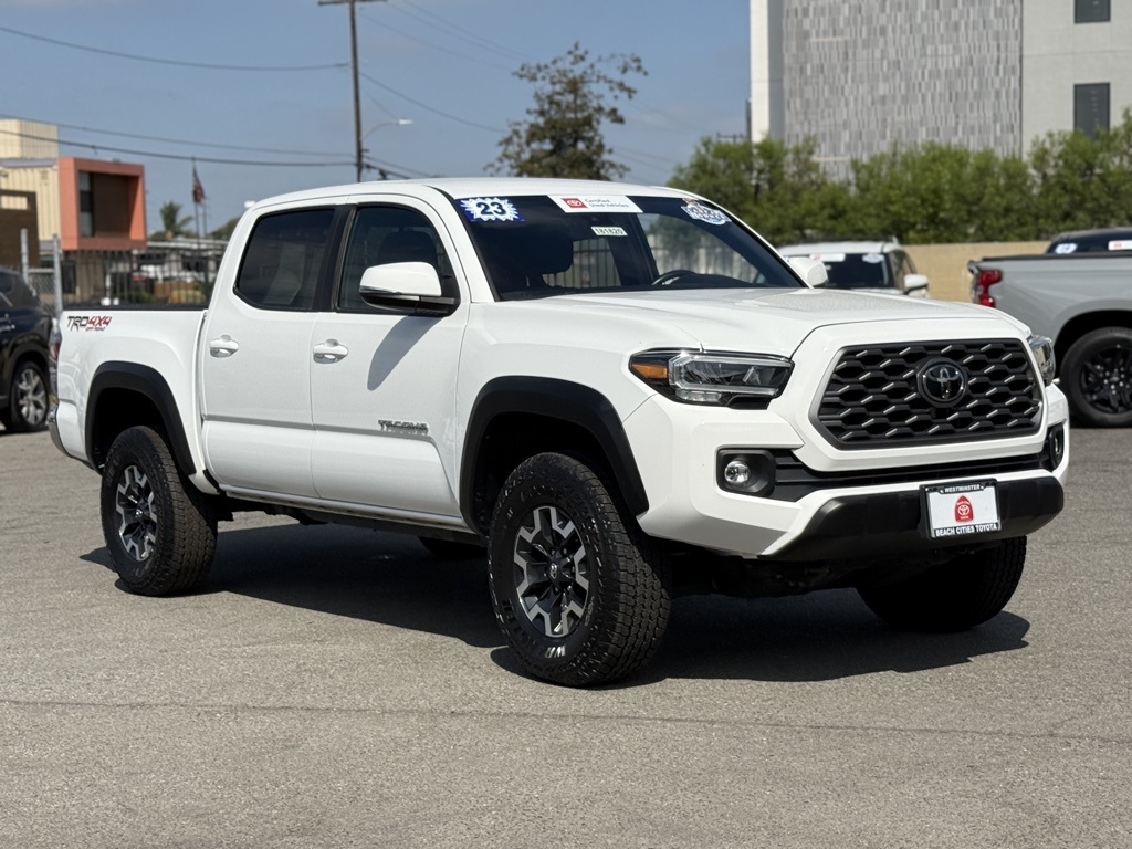 2023 Toyota Tacoma TRD Off-Road photo 2