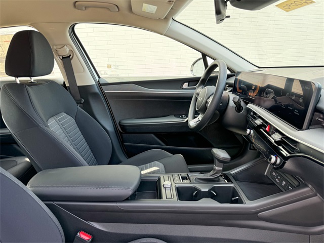 2025 Kia K5 LXS photo 19