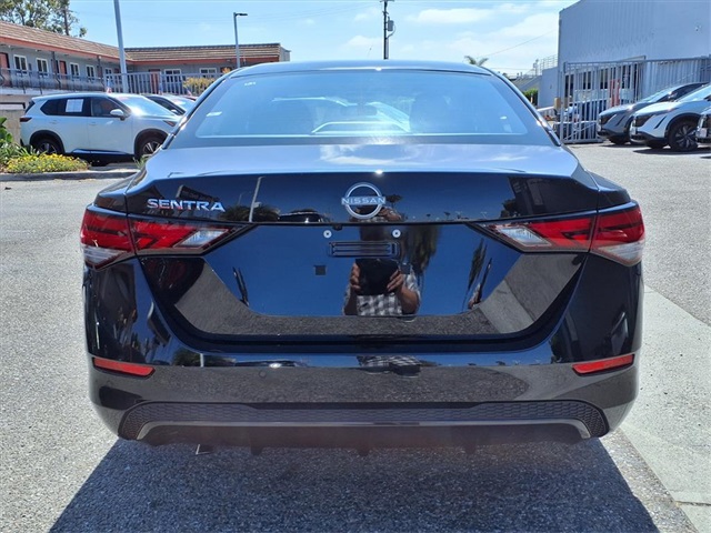 2025 Nissan Sentra S photo 9