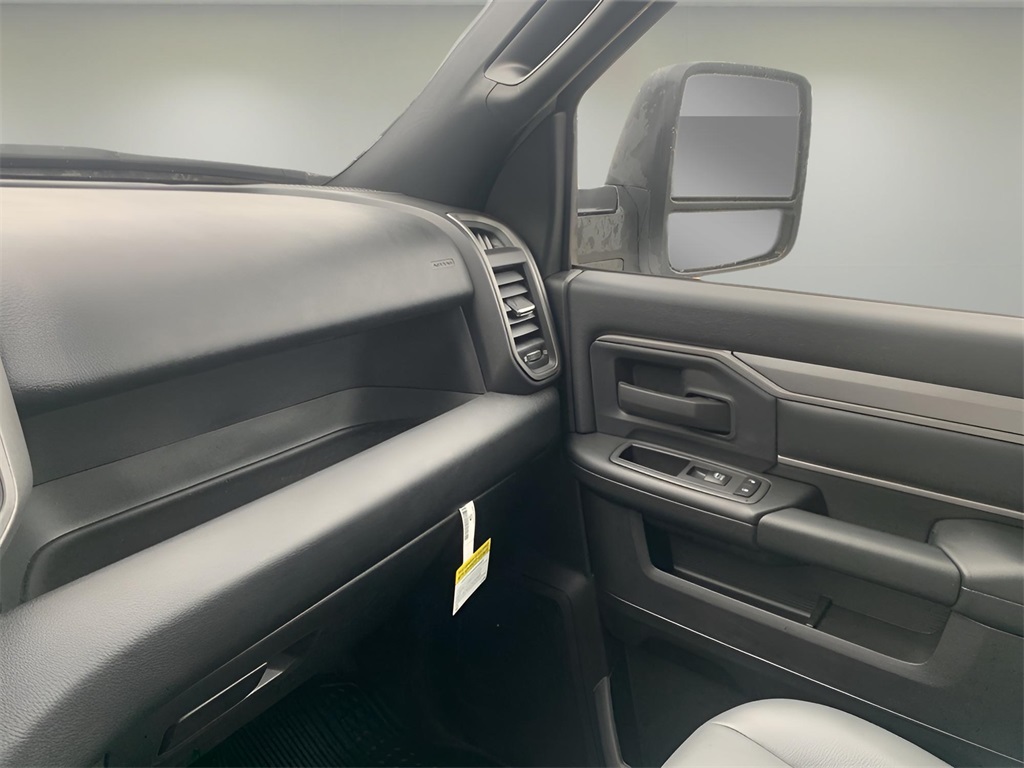 2024 Ram 5500 Tradesman photo 40