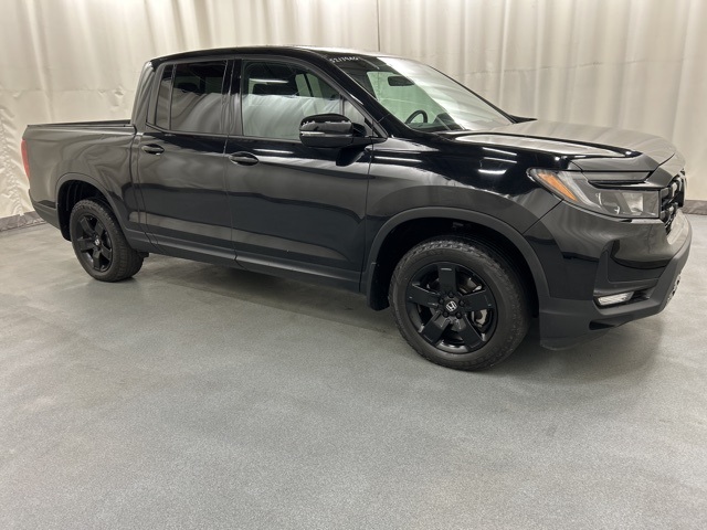 2024 Honda Ridgeline Black Edition's photo