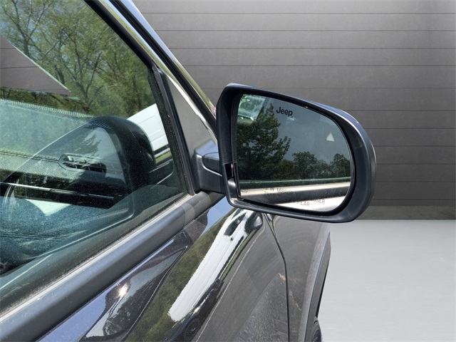 2022 Jeep Compass Latitude photo 24