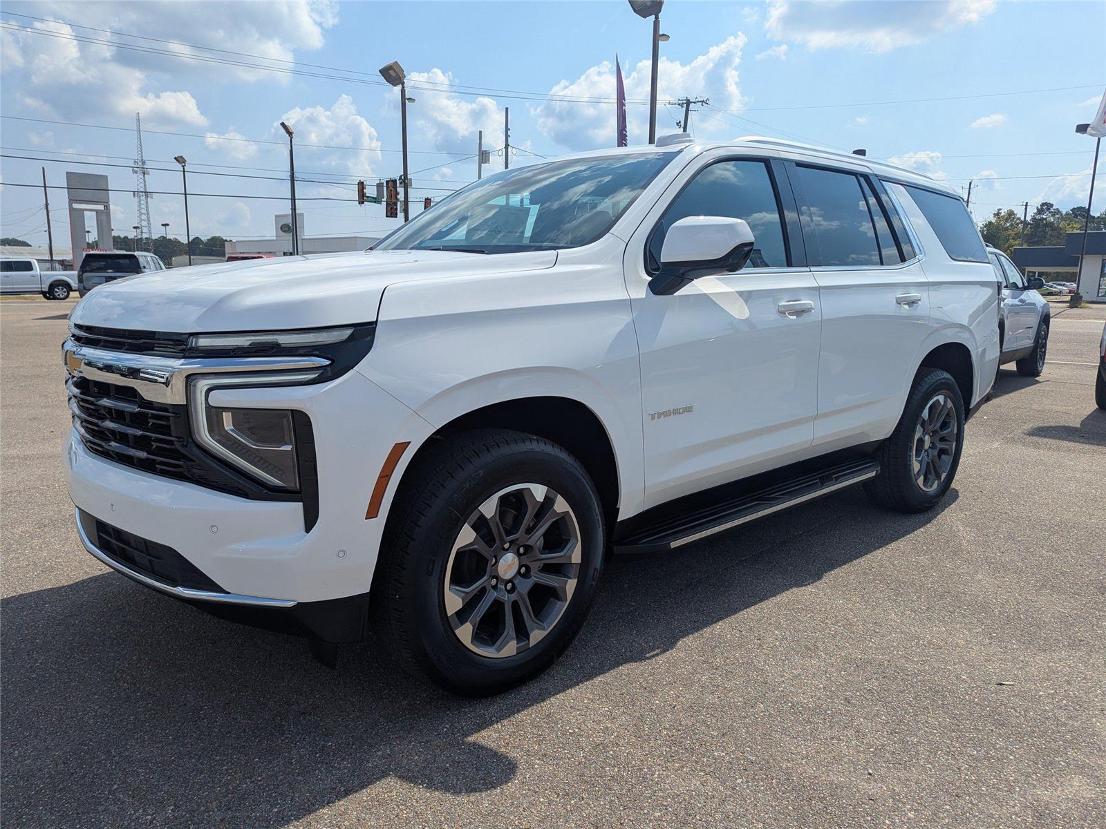 2025 Chevrolet Tahoe LS photo 7