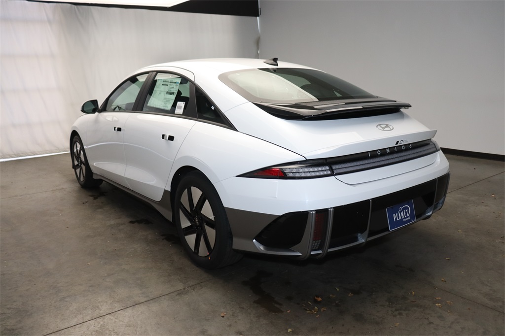 2025 Hyundai Ioniq 6 SE photo 3