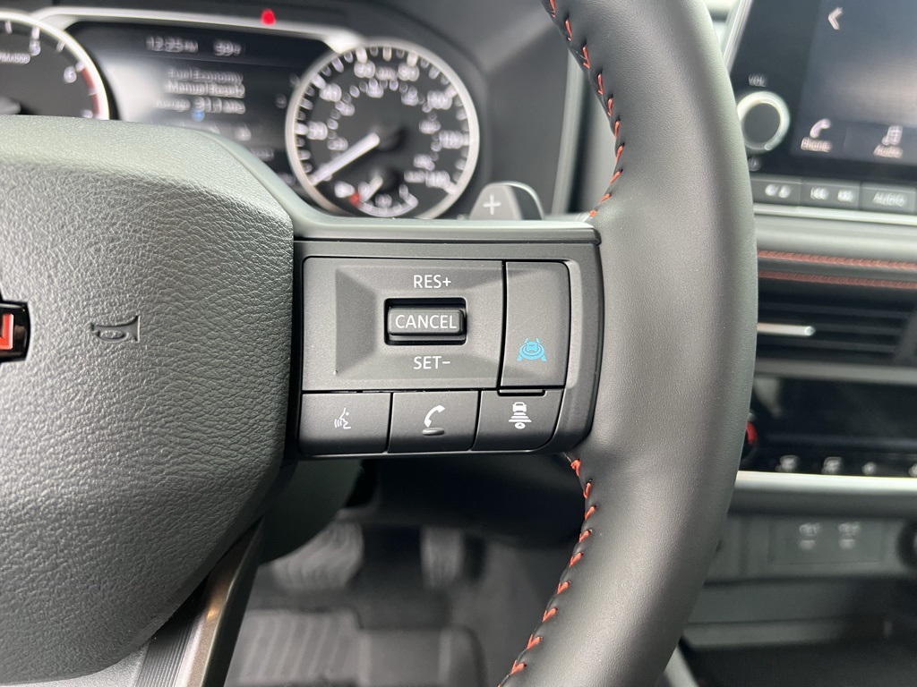 2025 Nissan Rogue SV photo 15