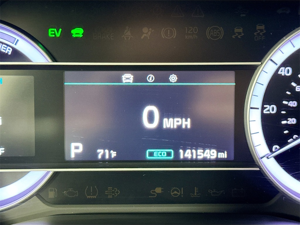 2021 Kia Niro LX photo 25