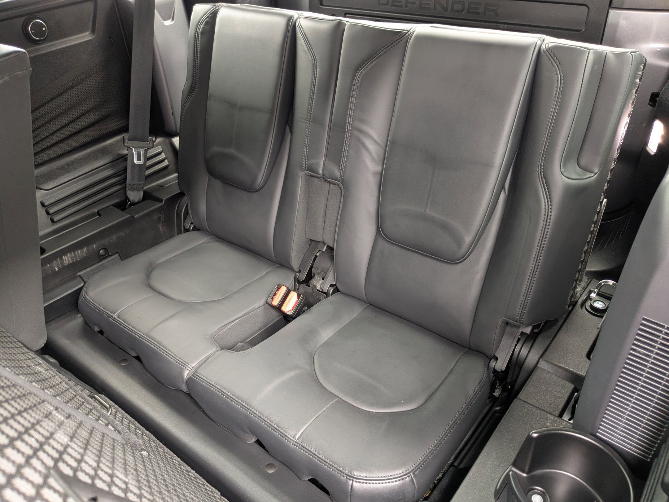 2022 Land Rover Defender X-Dynamic HSE photo 21