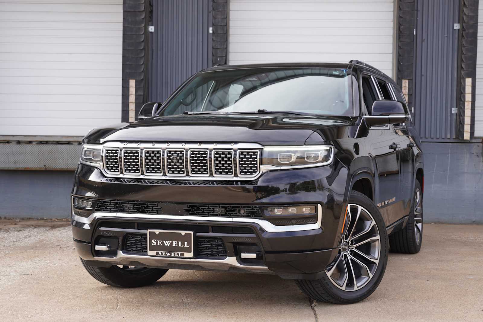 2022 Jeep Grand Wagoneer Series III's photo