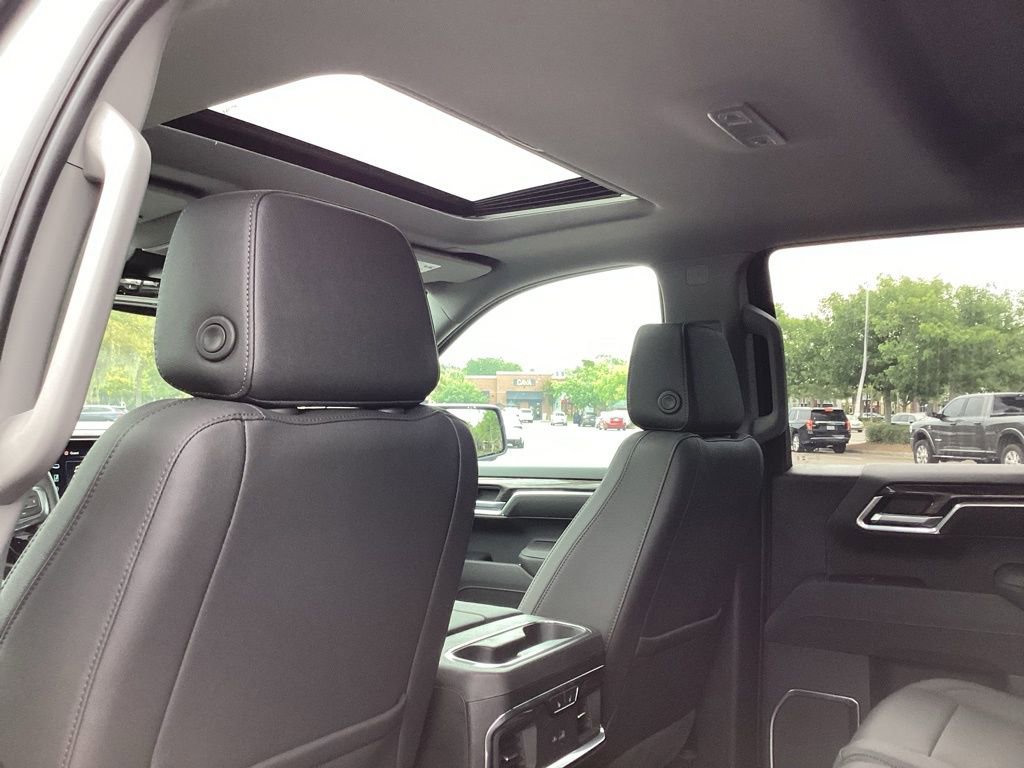 2025 Chevrolet Silverado 1500 LTZ photo 22