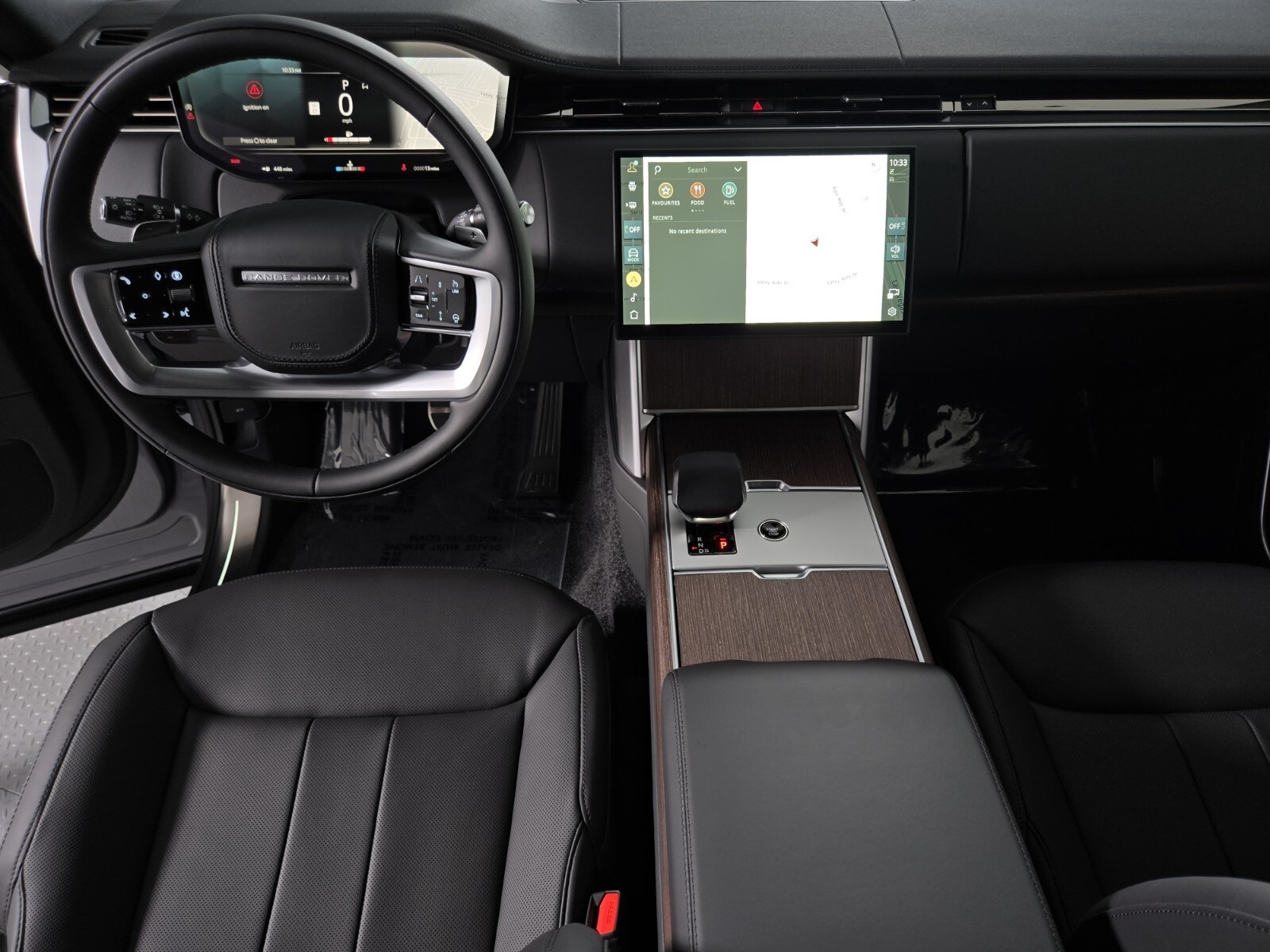 2025 Land Rover Range Rover SE photo 3