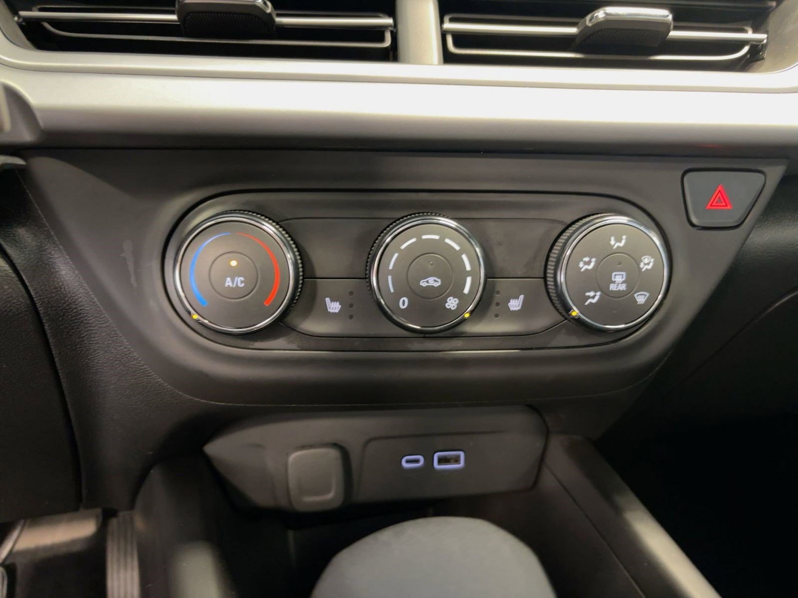 2024 Chevrolet Trax photo 17