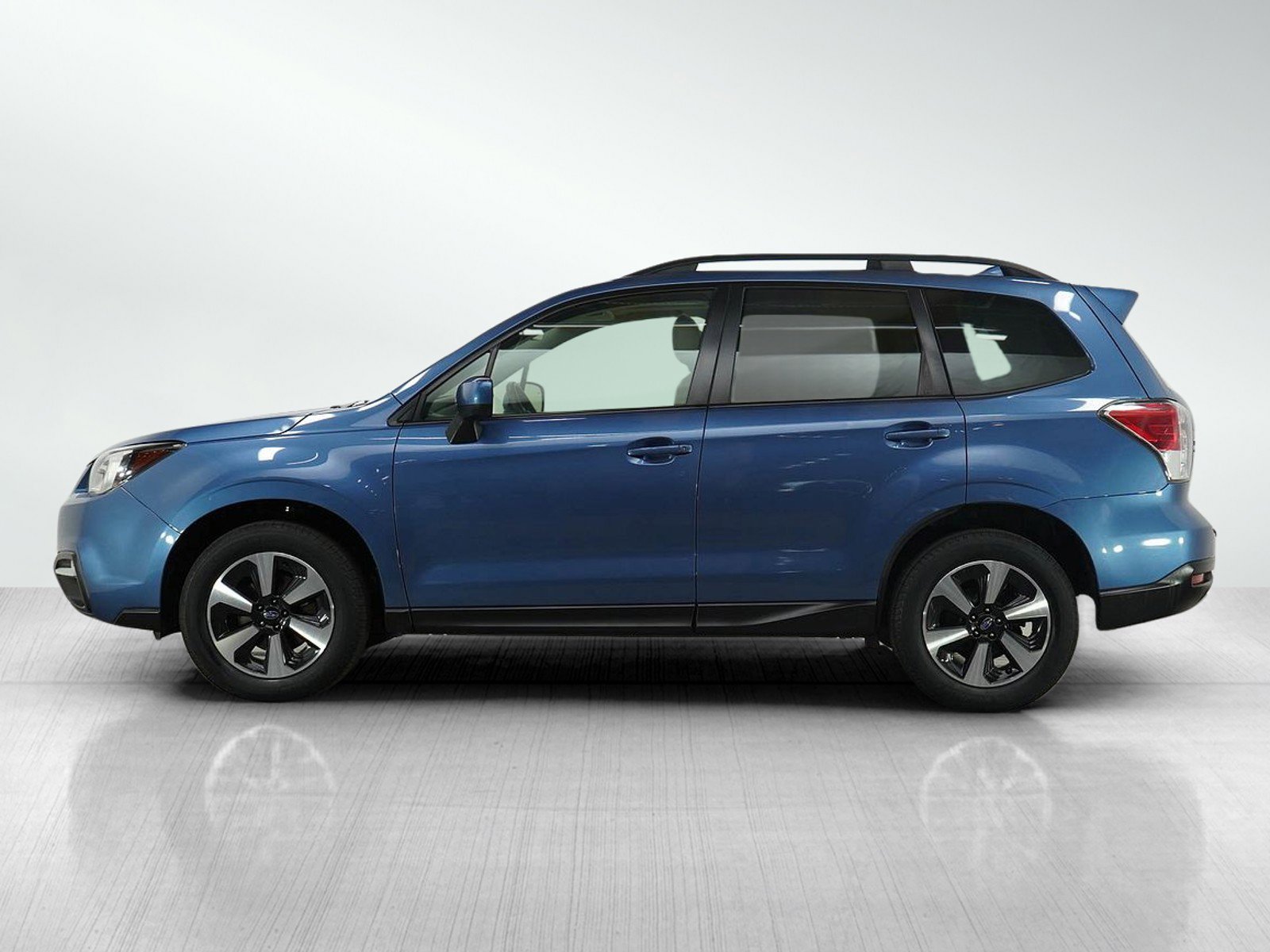 Used 2017 Subaru Forester Premium with VIN JF2SJAEC0HH466458 for sale in Burnsville, Minnesota