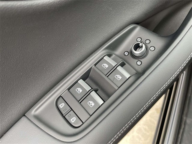 2025 Audi Q7 55 Premium Plus photo 24