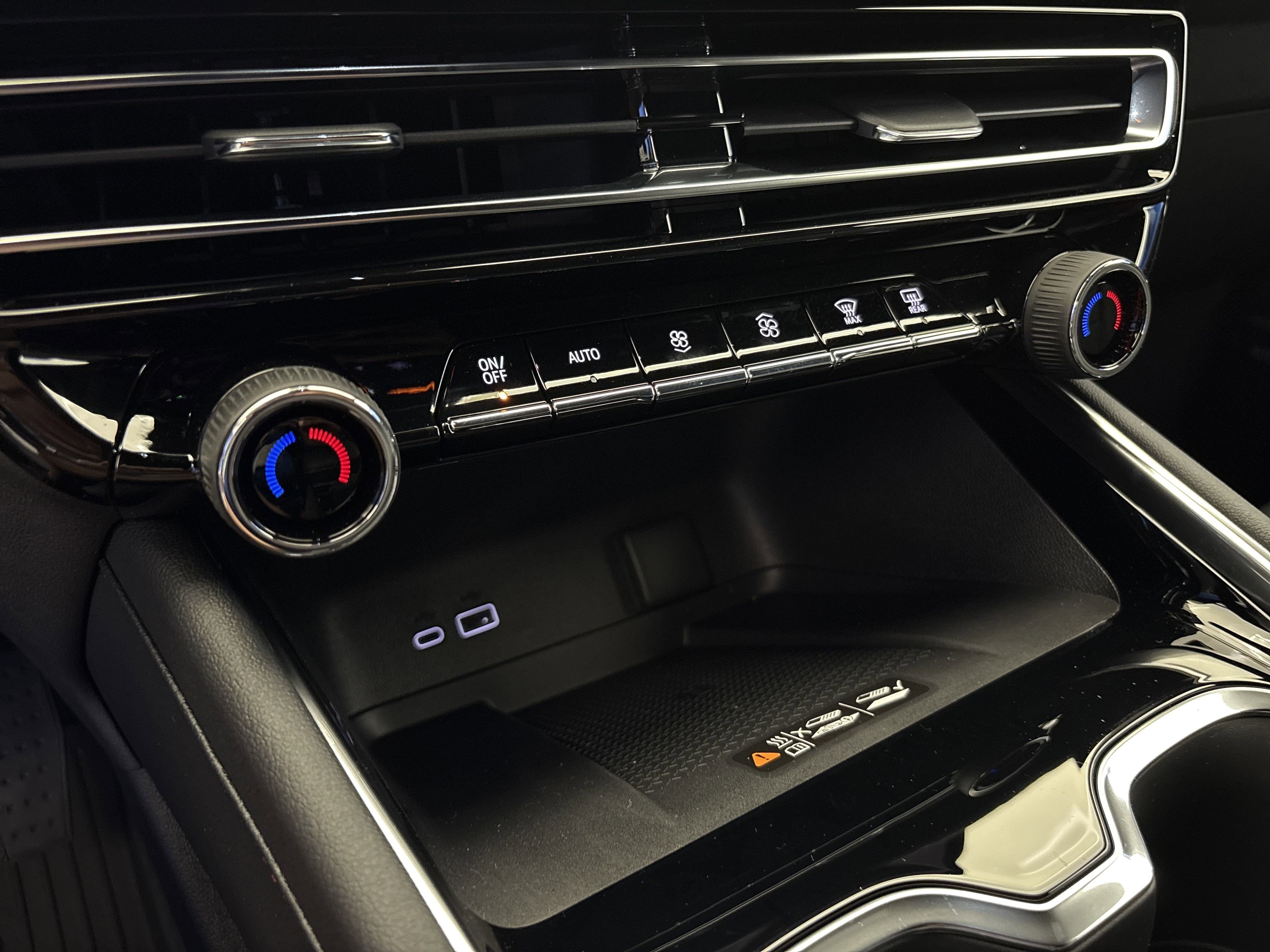 2026 Chevrolet Traverse Z71 photo 19
