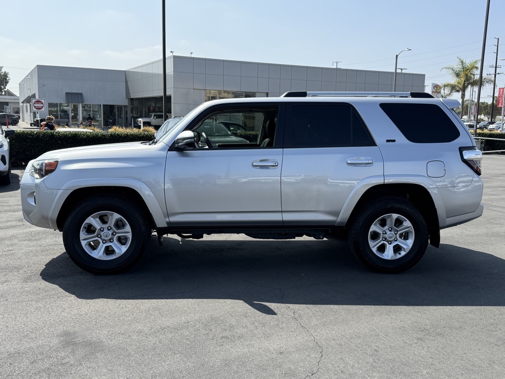 2024 Toyota 4Runner SR5 Premium photo 4