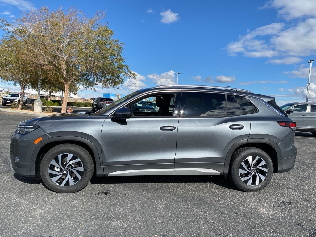 2026 Volkswagen Tiguan S photo 3