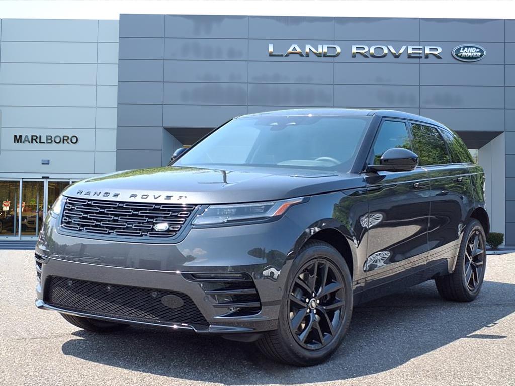 2026 Land Rover Range Rover Velar Dynamic SE's photo
