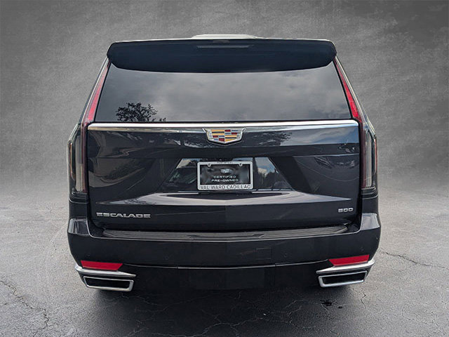 2024 Cadillac Escalade Sport photo 3