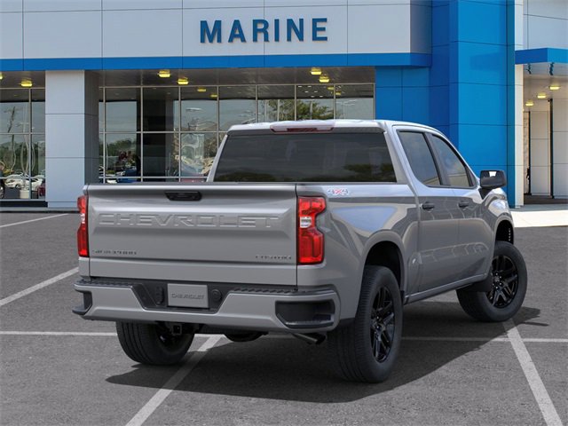 2025 Chevrolet Silverado 1500 Custom photo 2