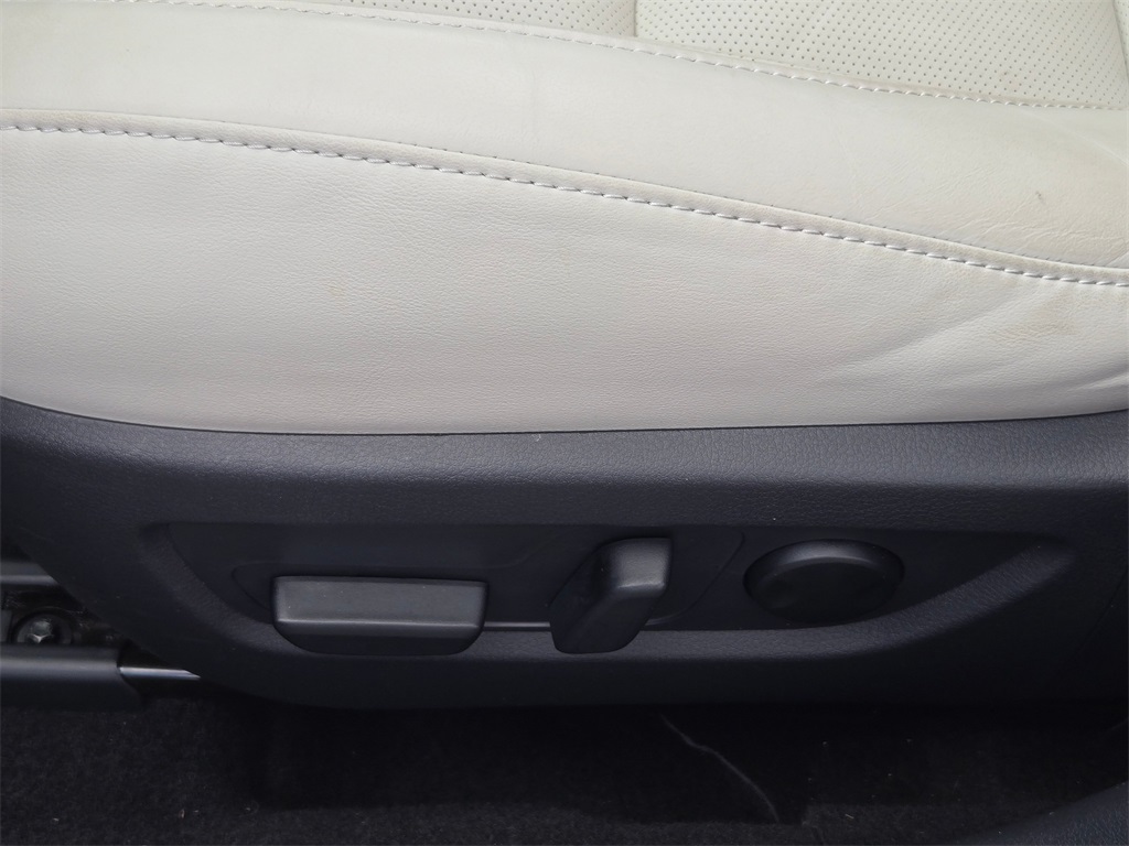 2024 Mazda CX-30 2.5 Turbo Premium photo 17