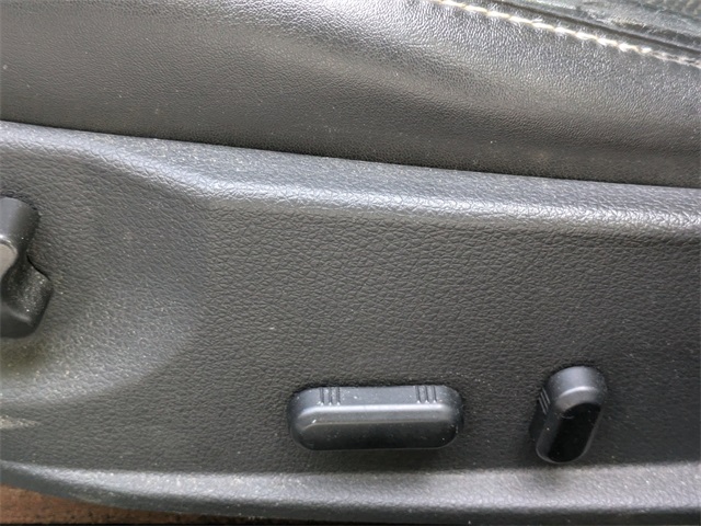 2010 Mercury Milan Premier photo 17