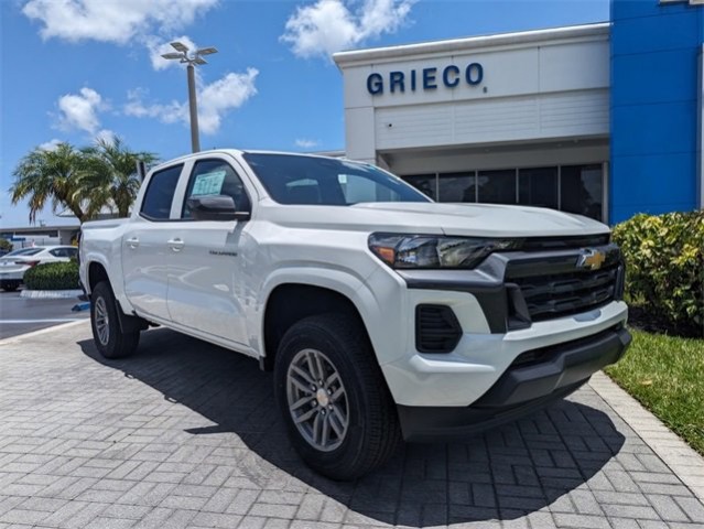 2025 Chevrolet Colorado WT/LT