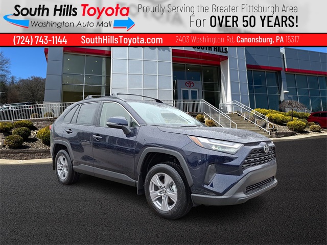 2025 Toyota RAV4 XLE's photo