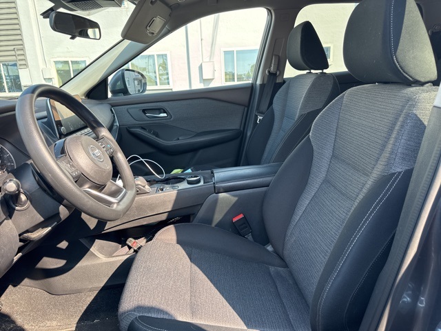 2021 Nissan Rogue SV photo 9