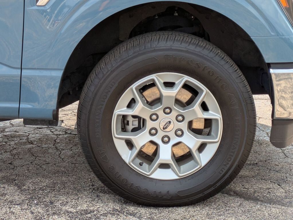 2023 Ford F-150 XLT photo 9