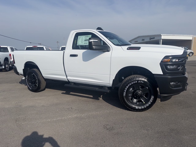 2025 Ram 2500 Tradesman photo 2