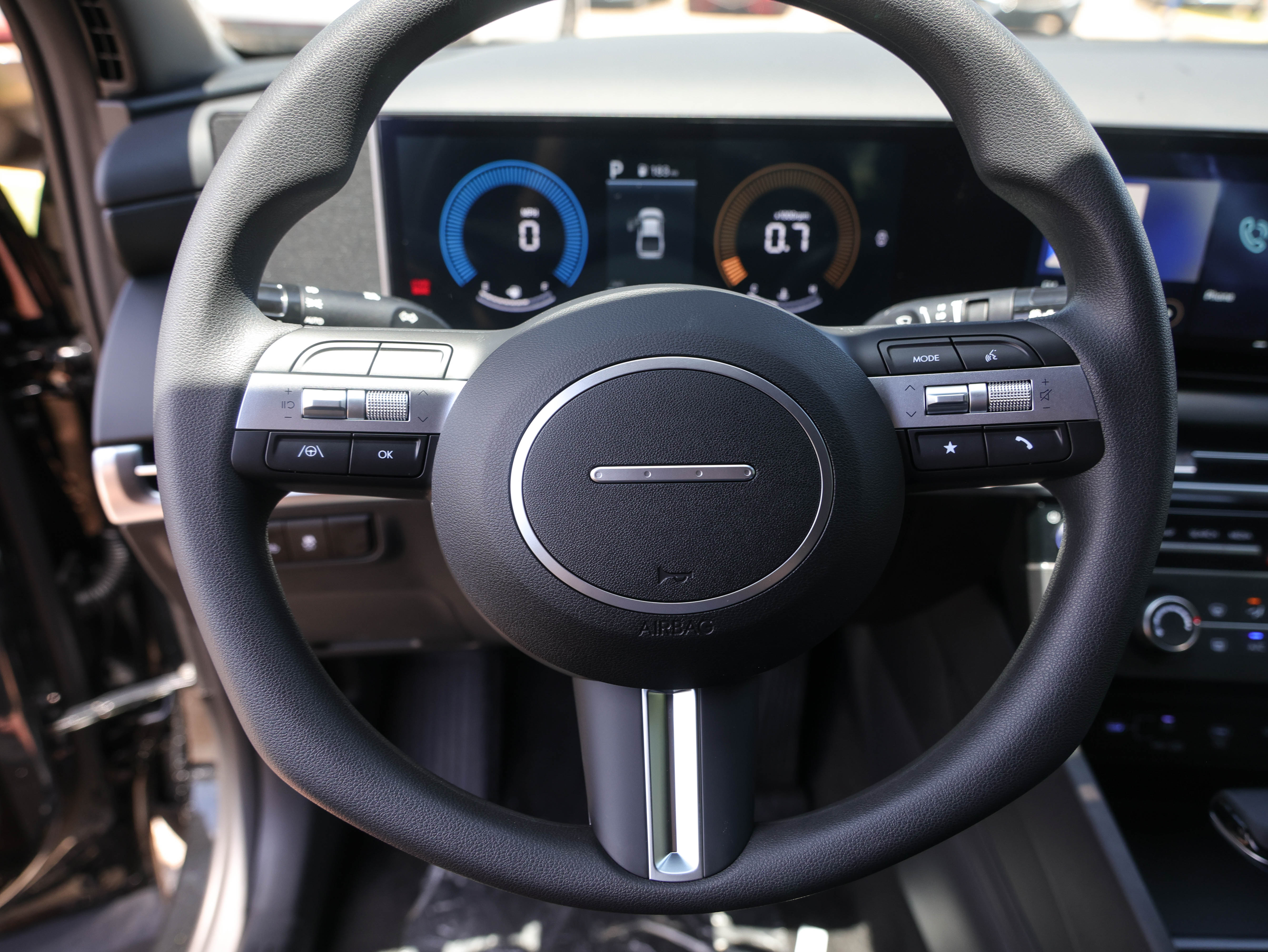 2025 Hyundai Santa Cruz SE photo 4