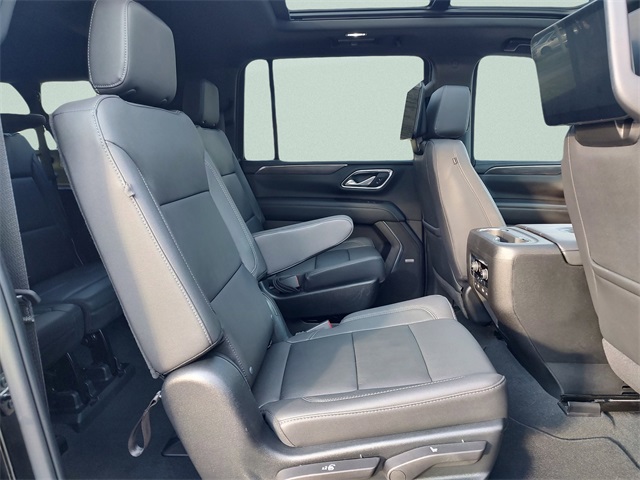 2023 Chevrolet Suburban Z71 photo 28