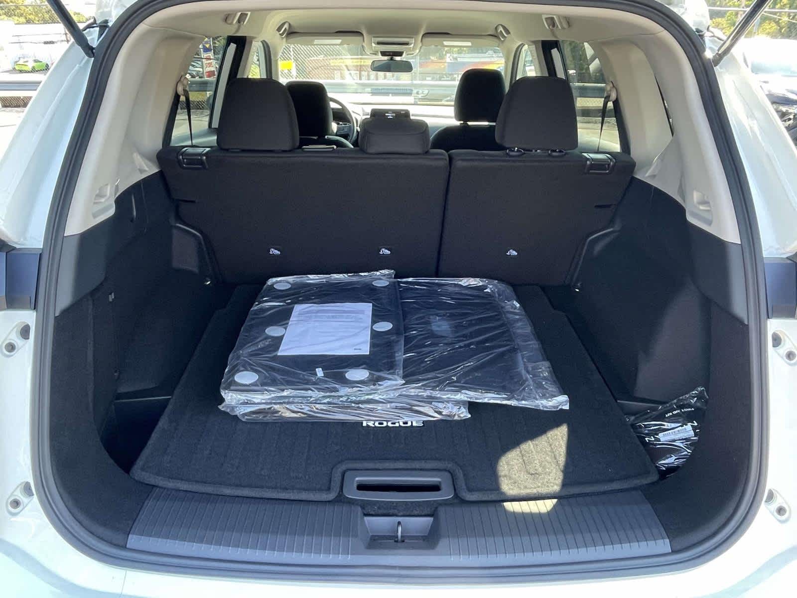 2026 Nissan Rogue S photo 14