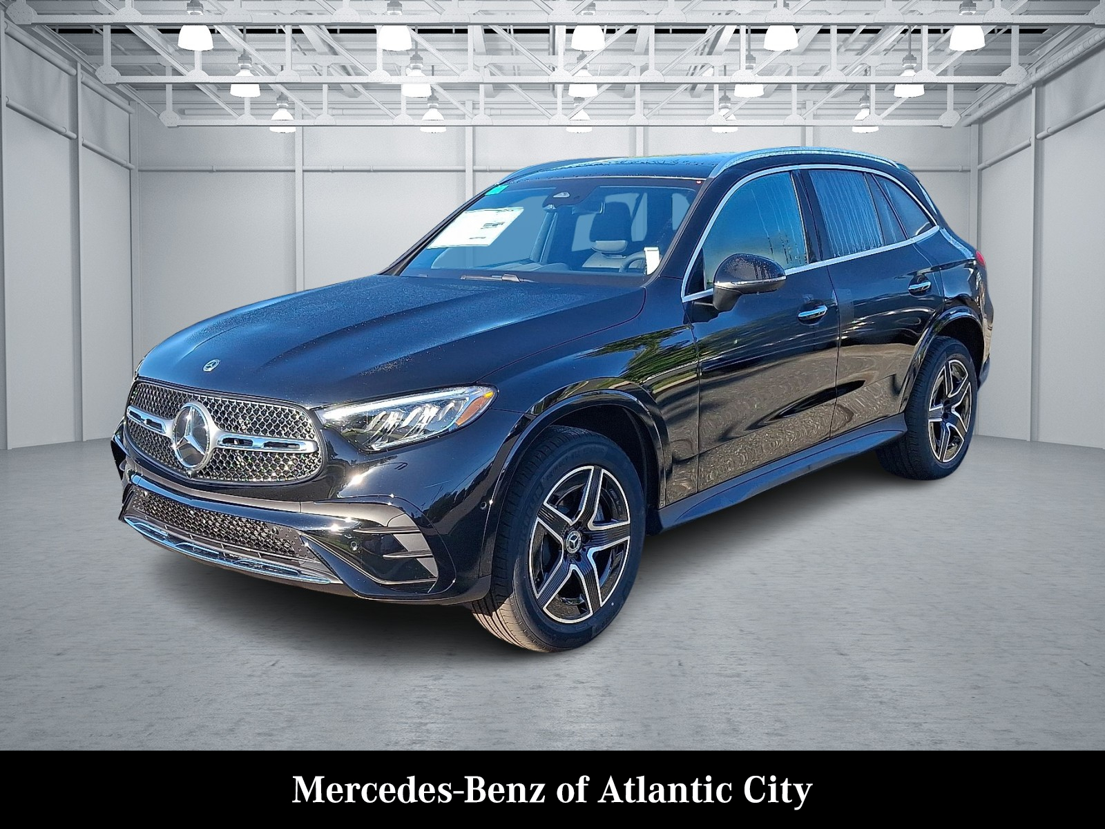 2026 Mercedes Benz GLC 300 4MATIC photo 2