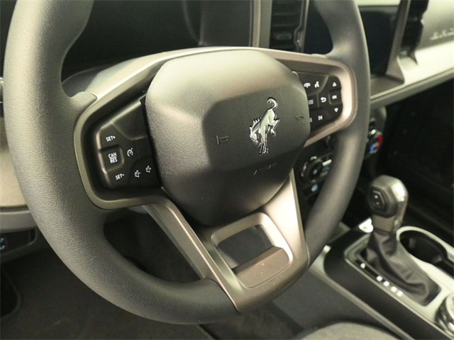 2025 Ford Bronco Base photo 11
