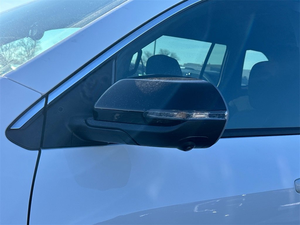 2026 GMC ACADIA - Image 11