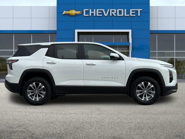 2026 Chevrolet Equinox LT photo 2