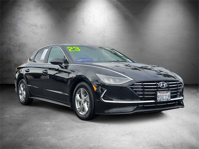 2023 Hyundai Sonata SE photo 2