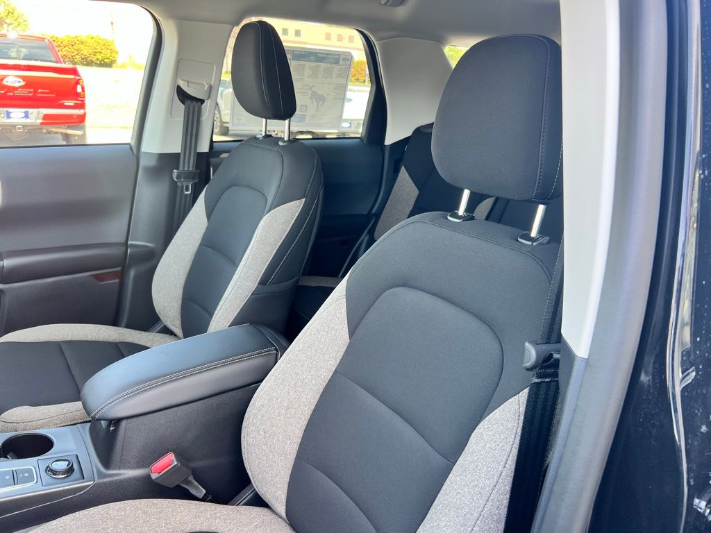 2025 Ford Bronco Sport Big Bend photo 2