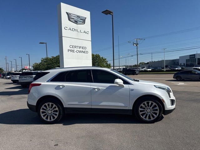 2017 Cadillac XT5 Platinum photo 4