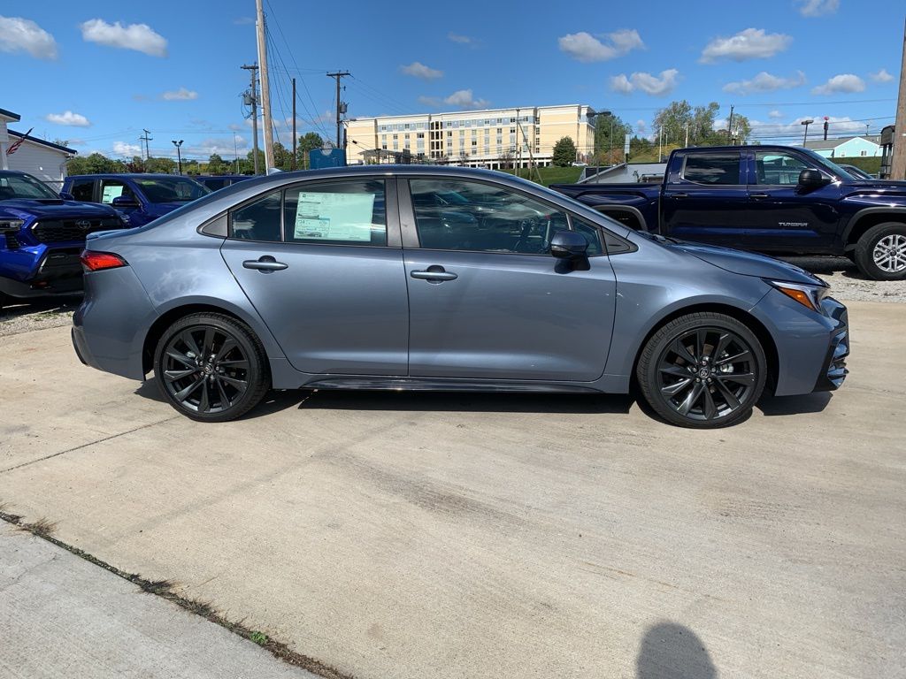 2025 Toyota Corolla SE photo 2