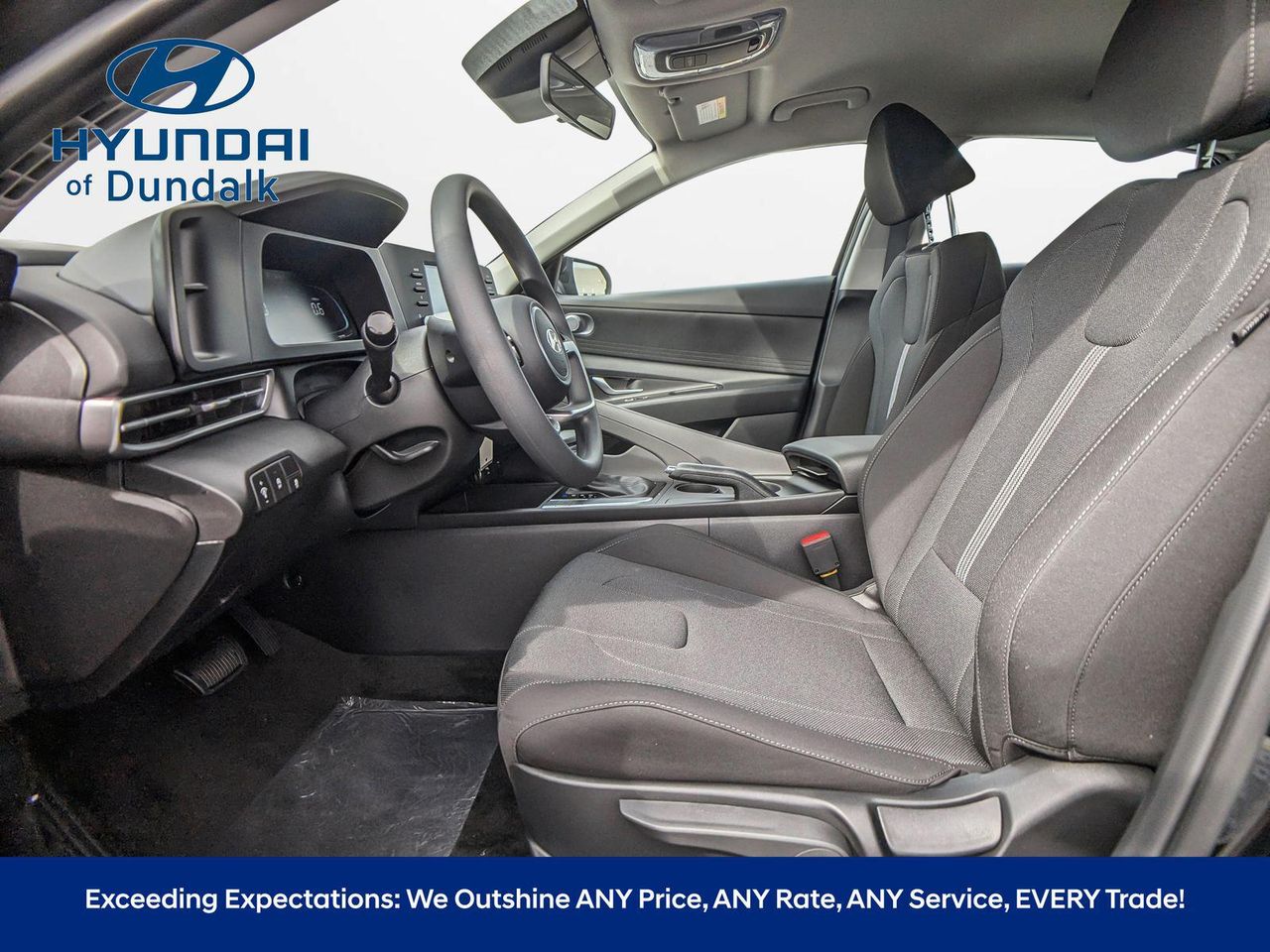 2025 Hyundai Elantra SE photo 12