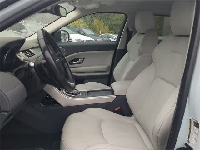 2016 Land Rover Range Rover Evoque SE photo 6