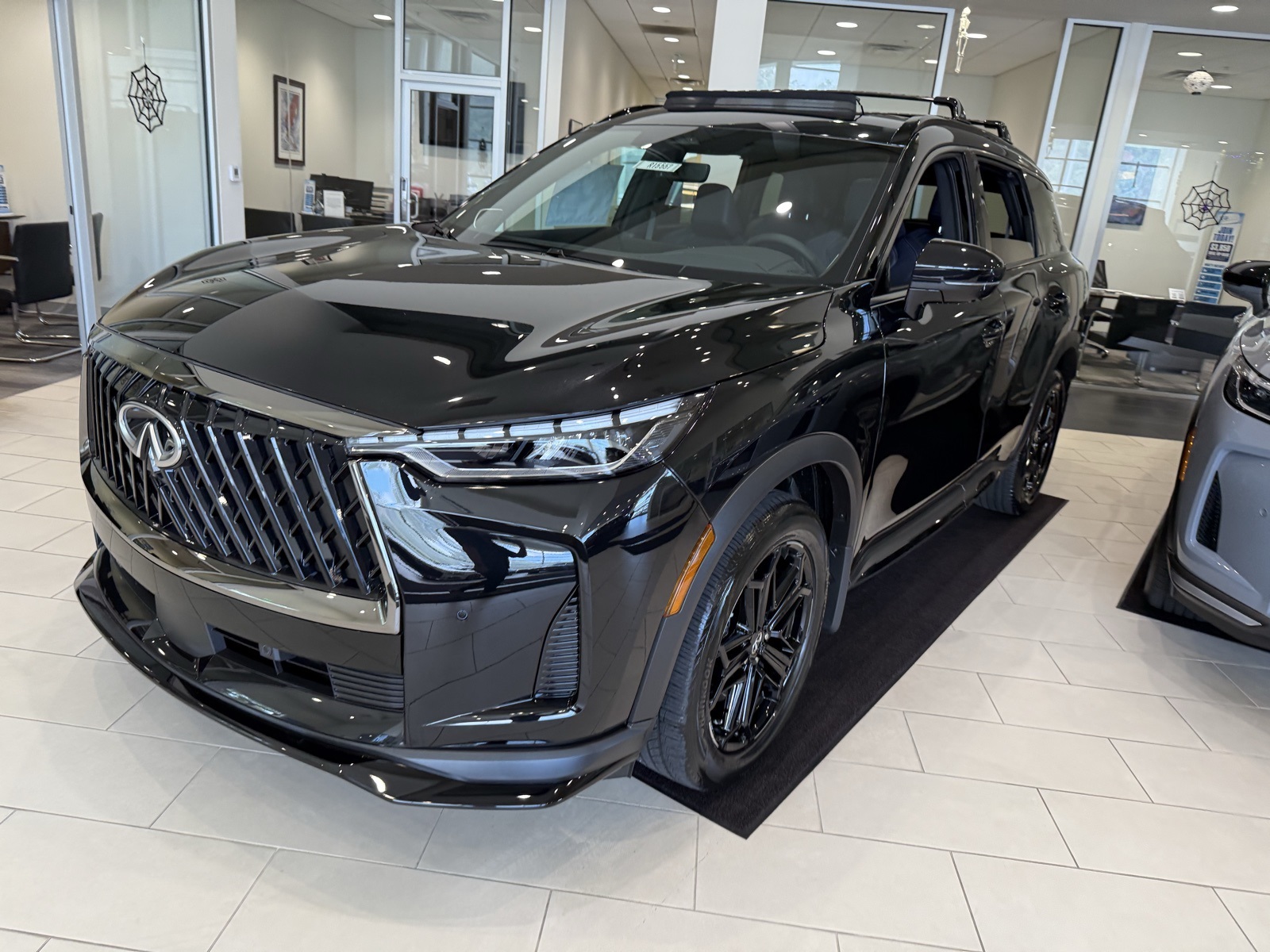 2026 Infiniti QX60 Luxe photo 2