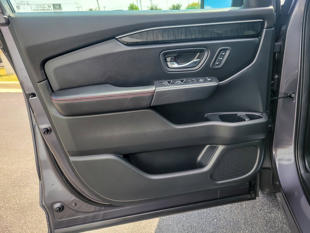 2025 HONDA PILOT - Image 17