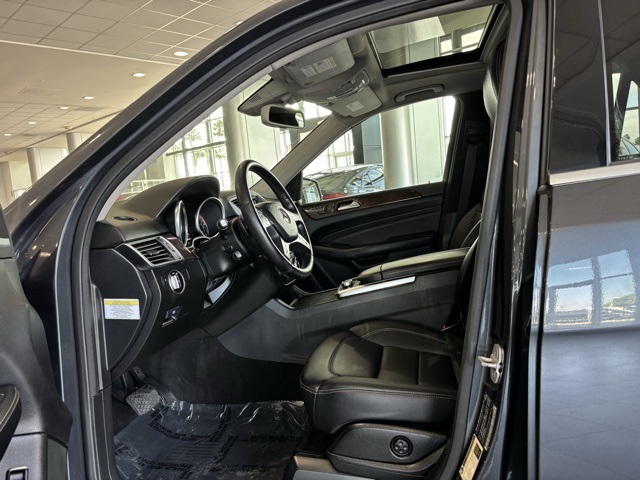 2012 Mercedes Benz ML 350 4MATIC photo 2