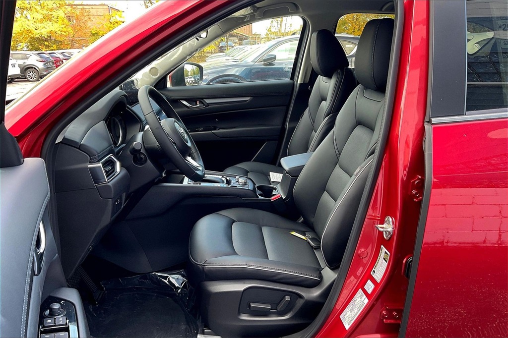 2025 MAZDA CX-5 - Image 8